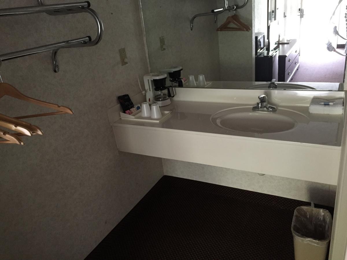 Deerfield Inn Somerville Ruang foto